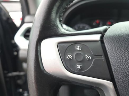 Used 2019 GMC Acadia SLE image 17