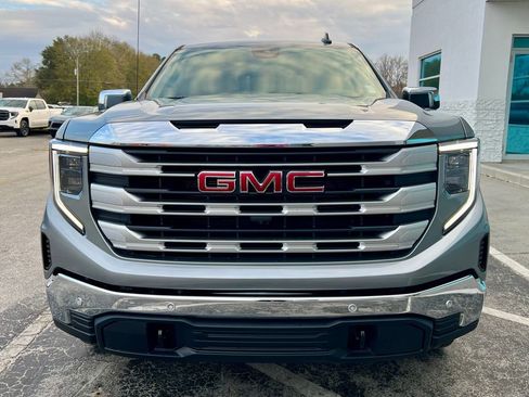 New 2026 GMC Sierra 1500 SLE image 14