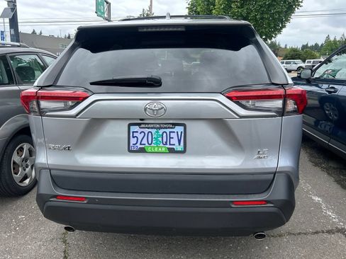 Used 2019 Toyota RAV4 LE w/ All Weather Liner Package AWD/4WD image 5