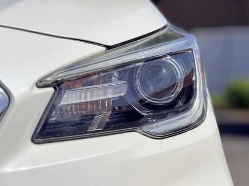 Used 2018 Subaru Outback 2.5i Limited AWD/4WD image 9