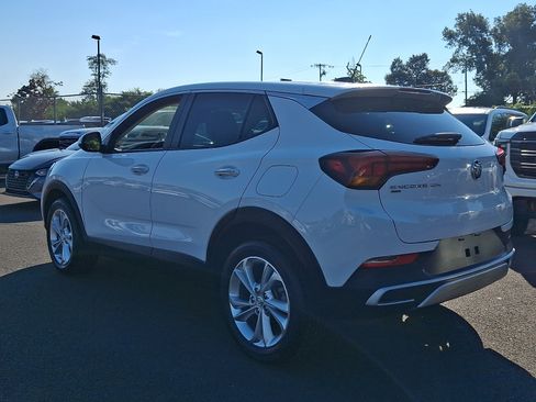 Used 2023 Buick Encore GX Preferred w/ Cold Weather Comfort Package AWD/4WD image 4
