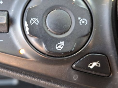 Used 2017 Buick Envision Essence w/ LPO, Cargo Package image 28