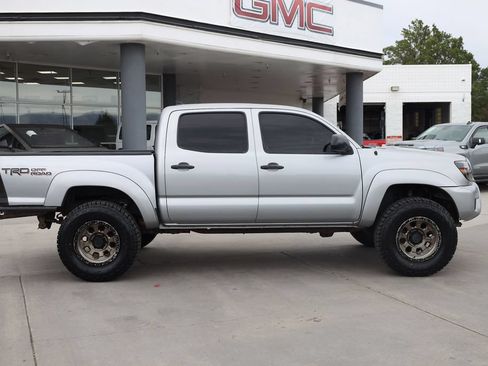 Used 2015 Toyota Tacoma 4x4 Double Cab w/ TRD Off-Road Package image 7