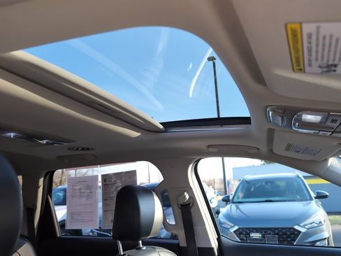 Used 2020 Kia Telluride S w/ S 8 Passenger Seating Package image 9