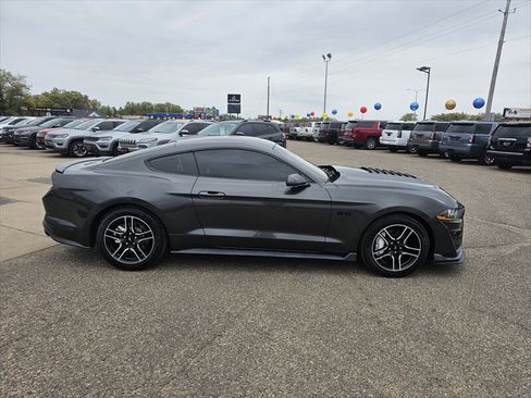 Used 2018 Ford Mustang GT RWD image 8