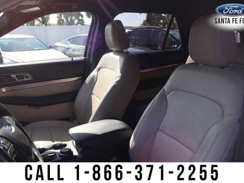 Used 2018 Ford Explorer XLT w/ Equipment Group 202A AWD/4WD image 18