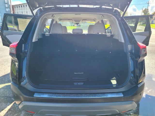Used 2023 Nissan Rogue SV AWD/4WD image 24