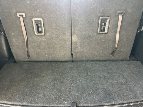 Used 2018 GMC Acadia SLE FWD image 18
