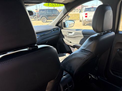 Certified 2024 Ford Escape ST-Line FWD image 34