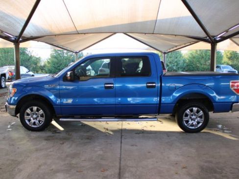 Used 2011 Ford F150 XLT w/ XLT Chrome Pkg image 2
