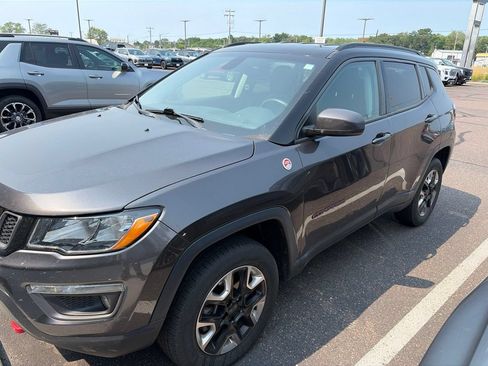 Used 2017 Jeep Compass Trailhawk w/ Cold Weather Group AWD/4WD image 6