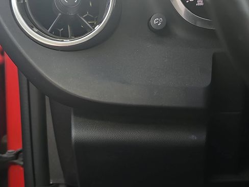 Used 2020 Chevrolet Camaro LT RWD image 21