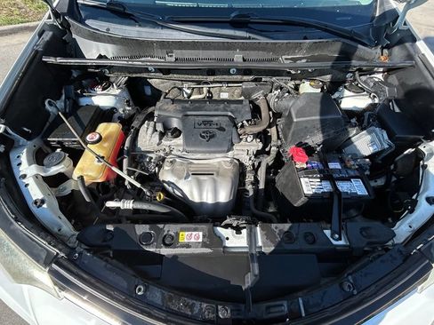 Used 2018 Toyota RAV4 XLE FWD image 34