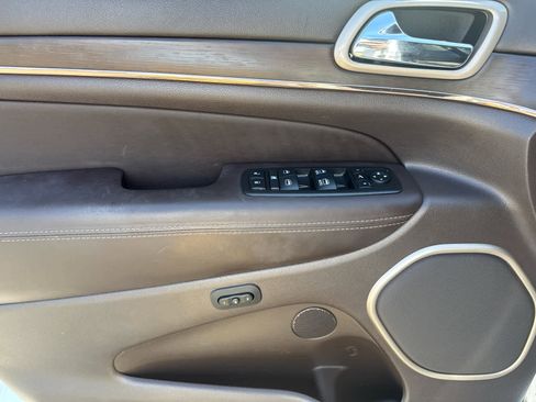 Used 2014 Jeep Grand Cherokee Summit AWD/4WD image 10