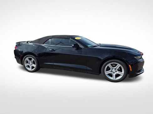 Used 2020 Chevrolet Camaro LT image 4
