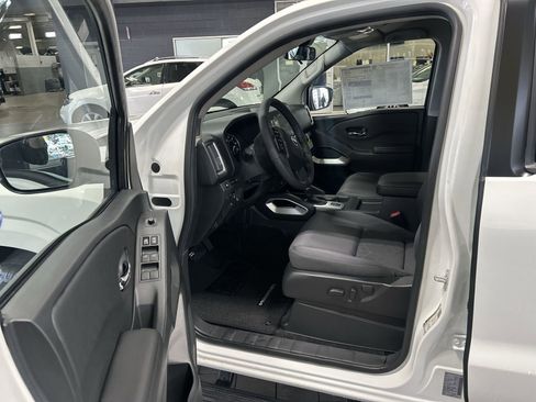 New 2026 Nissan Frontier SV w/ SV Convenience Package image 12