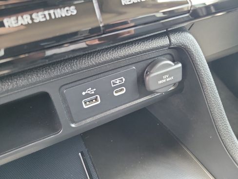 Used 2024 Honda Pilot Elite image 26