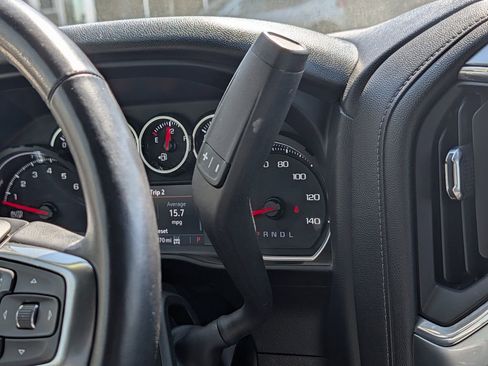 Used 2021 Chevrolet Silverado 1500 LT image 40