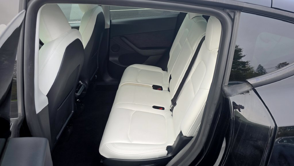 Used 2023 Tesla Model Y Long Range AWD/4WD image 11