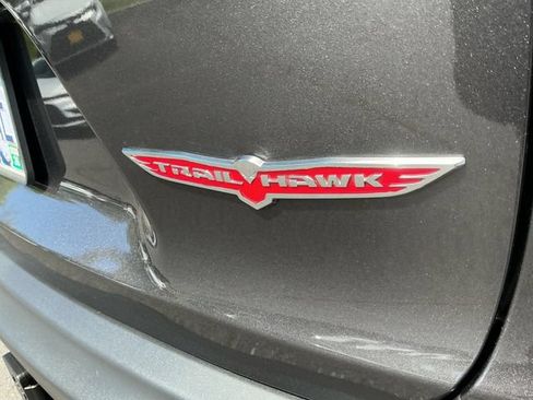 Used 2022 Jeep Cherokee Trailhawk w/ Sun, Sound & Nav Group AWD/4WD image 28