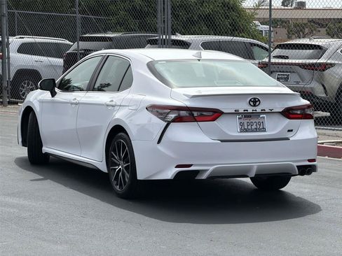 Used 2024 Toyota Camry SE w/ Blackout Package (TMS) FWD image 5