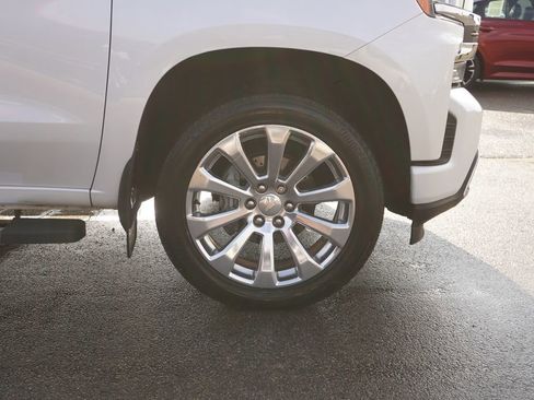 Used 2022 Chevrolet Silverado 1500 High Country w/ Technology Package image 13