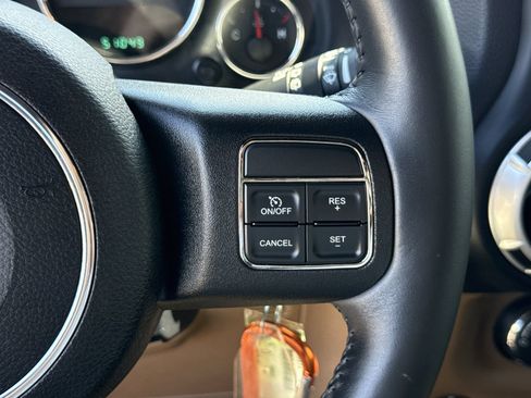 Used 2012 Jeep Wrangler Rubicon w/ PWR Convenience Group AWD/4WD image 28