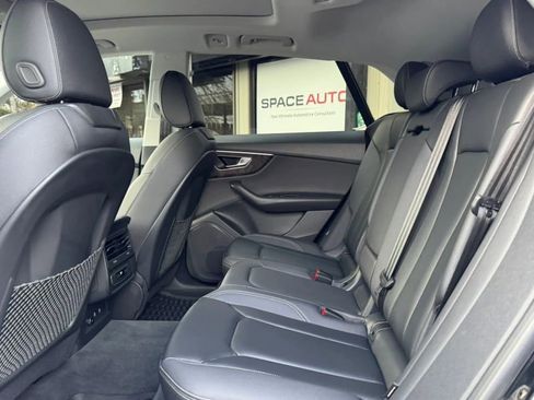 Used 2022 Audi Q8 Premium w/ Convenience Package image 17