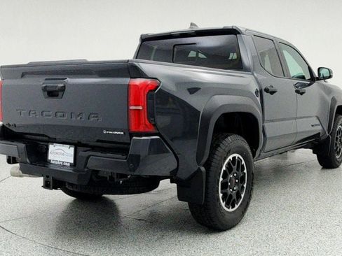 Used 2025 Toyota Tacoma TRD Sport image 5