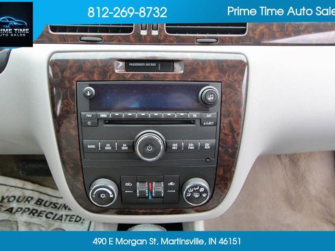 Used 2014 Chevrolet Impala LT w/ LT Sunroof Package FWD image 18