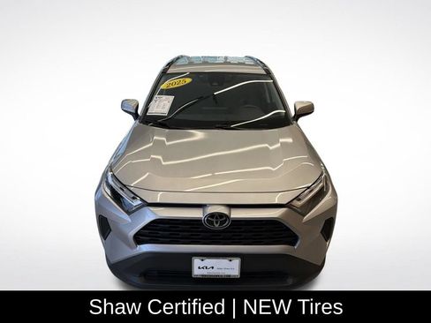Used 2025 Toyota RAV4 XLE FWD image 5