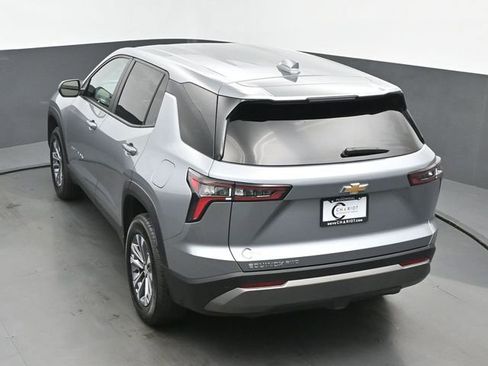 Used 2026 Chevrolet Equinox LT AWD/4WD image 39