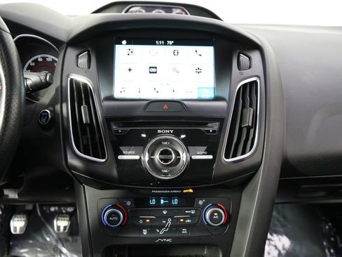 Used 2018 Ford Focus ST w/ Equipment Group 401A FWD image 28