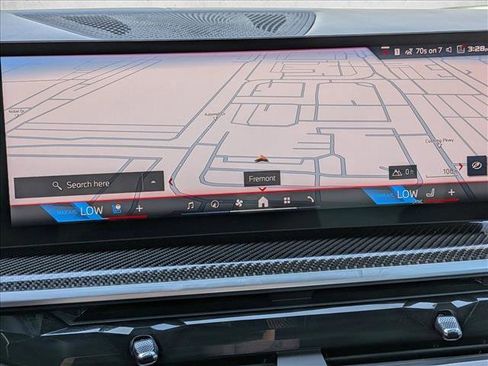 Used 2025 BMW X7 M60i AWD/4WD image 13