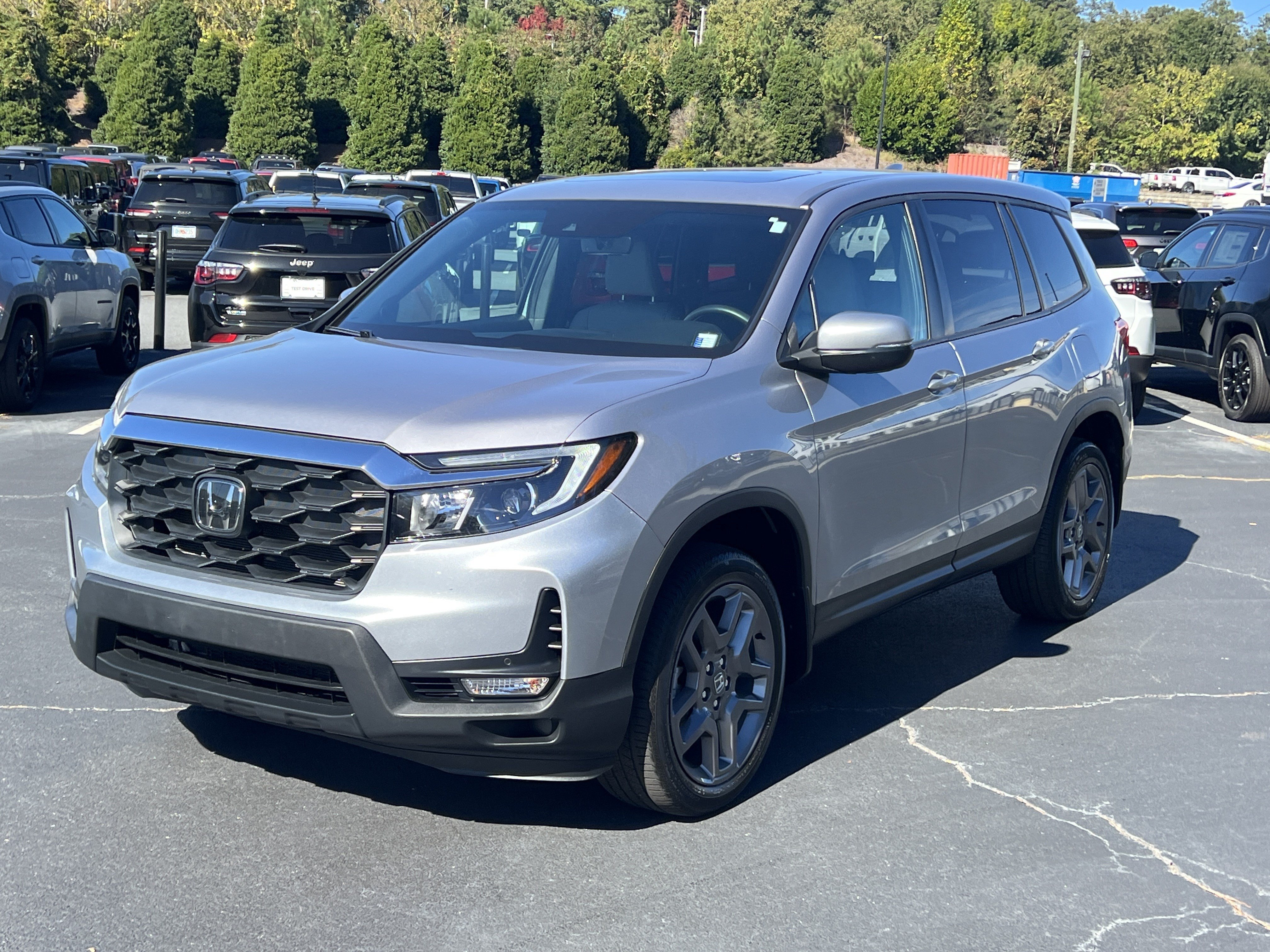 Used 2023 Honda Passport EX-L image 3