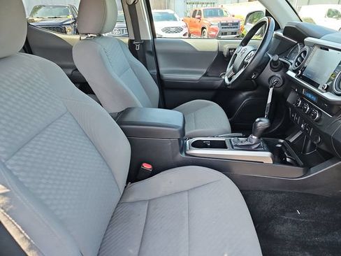Used 2022 Toyota Tacoma SR5 w/ Technology Package RWD image 10