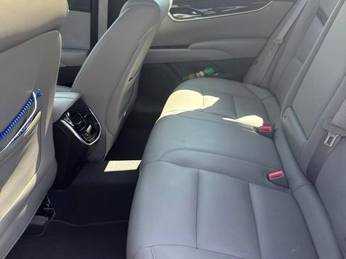 Used 2014 Cadillac XTS Luxury w/ Driver Awareness Package FWD image 4