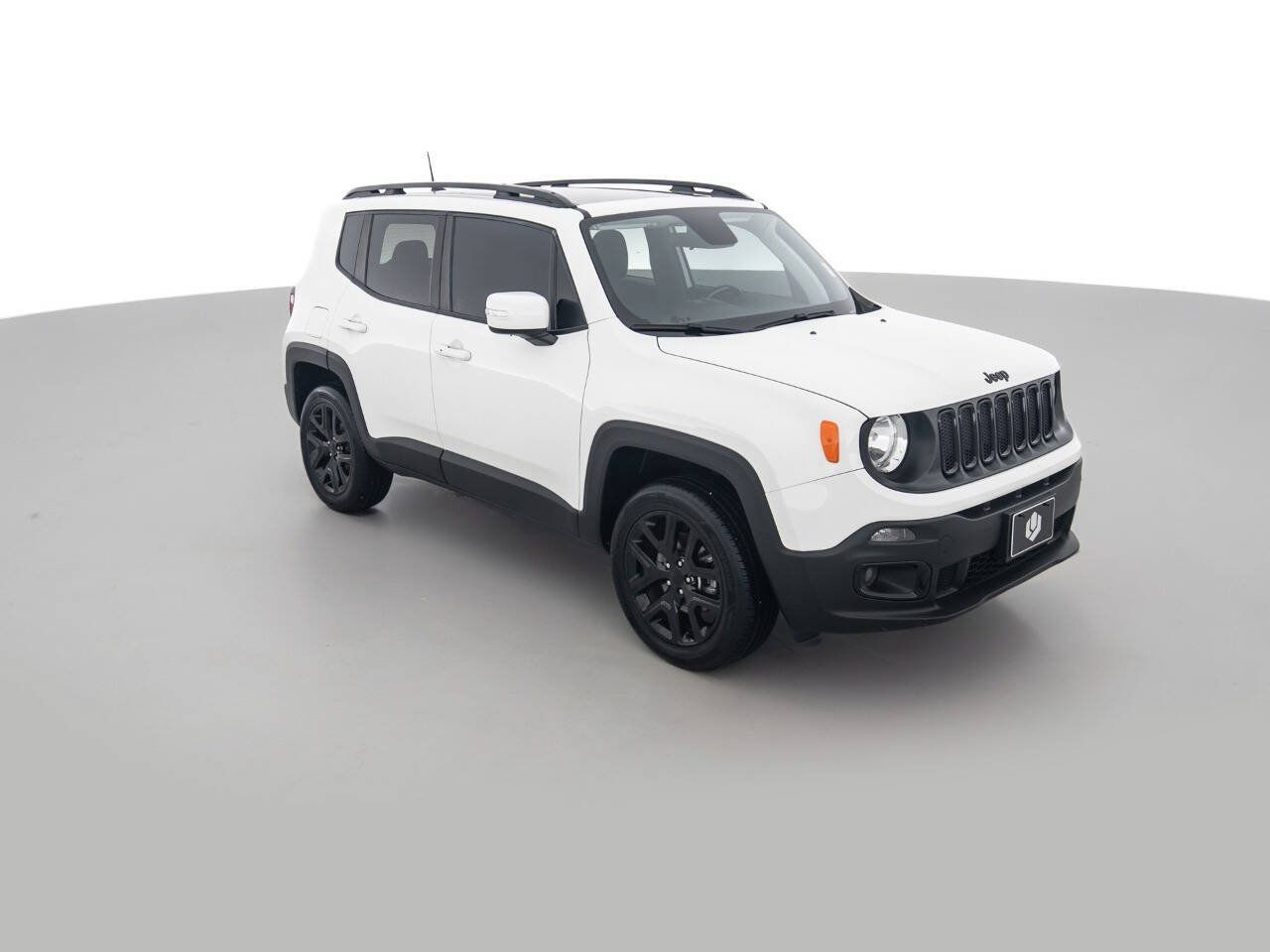 Used 2018 Jeep Renegade Altitude w/ UConnect 8.4 Nav Group AWD/4WD image 3