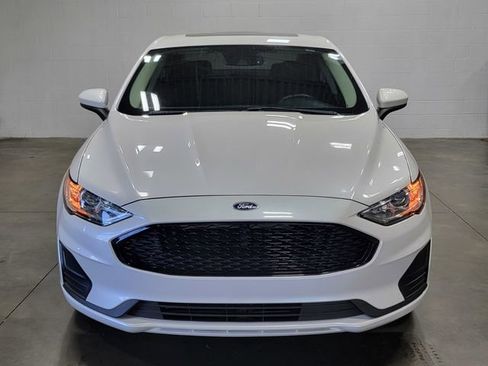 Used 2020 Ford Fusion SE AWD/4WD image 3