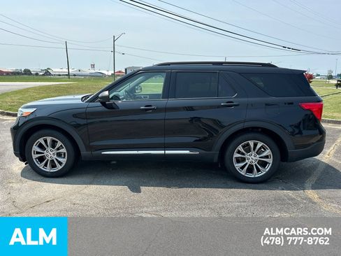 Used 2023 Ford Explorer XLT w/ Equipment Group 202A RWD image 9