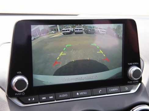 New 2025 Nissan Sentra SR image 4