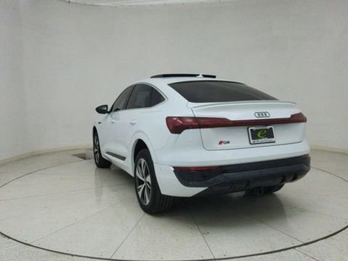 Used 2024 Audi Q8 e-tron Premium Plus w/ Premium Plus Package image 68