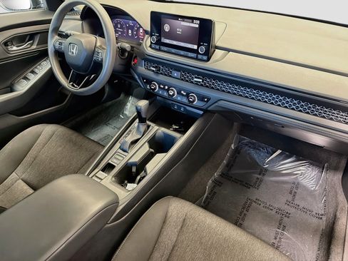Used 2023 Honda Accord EX image 12