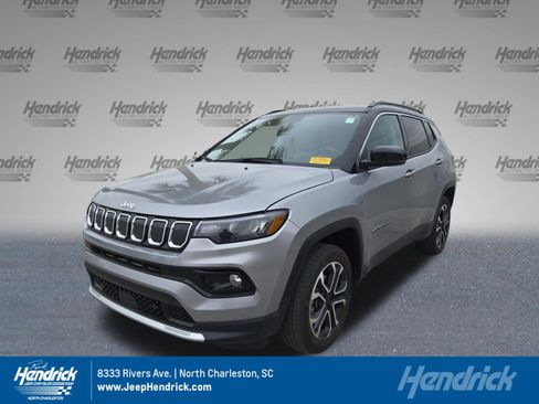 Used 2022 Jeep Compass Limited image 1