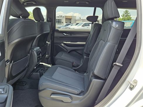 New 2025 Jeep Grand Cherokee L Laredo w/ Luxury Tech Group I image 11