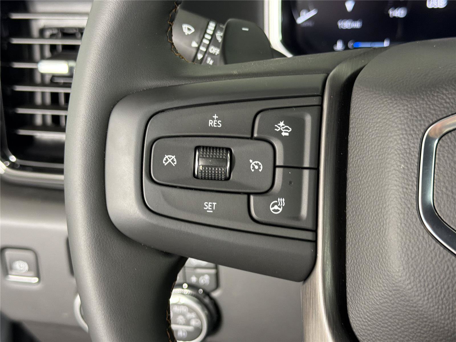 New 2026 GMC Sierra 1500 AT4 w/ AT4 Premium Package AWD/4WD image 24