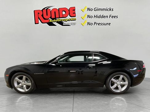 Used 2015 Chevrolet Camaro LT RWD image 3