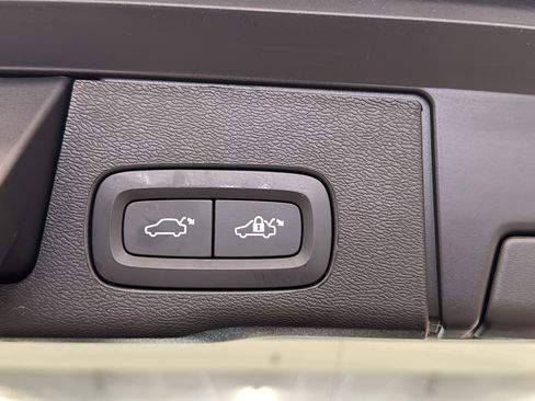 Used 2026 Volvo XC60 B5 Plus AWD/4WD image 30