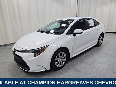 Used 2025 Toyota Corolla LE image 5