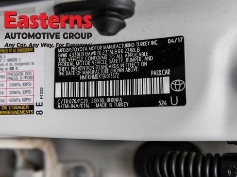 Used 2018 Toyota C-HR XLE FWD image 34